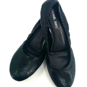 RS Black Genuine Leather Textured Round Toe Ballet Flat